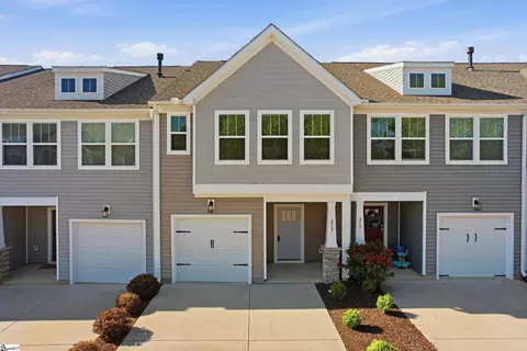 215 Keel Ln, Simpsonville, SC 29681