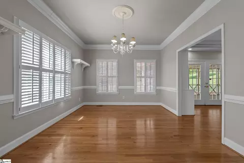 Living - 528 Riveredge Ct, Moore, SC 29369 photo 3 of 5