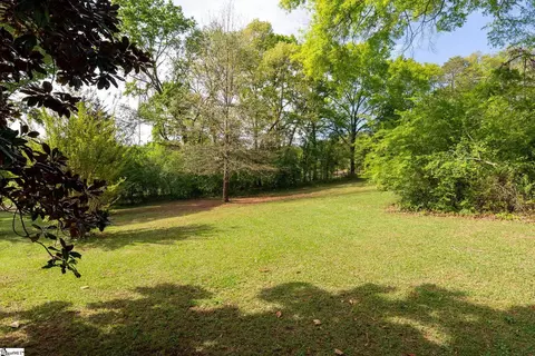 Exterior - 528 Riveredge Ct, Moore, SC 29369 photo 8 of 10