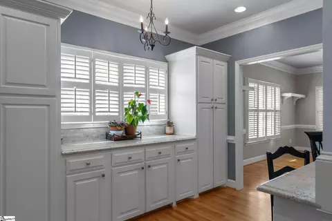 Kitchen - 528 Riveredge Ct, Moore, SC 29369 photo 2 of 4