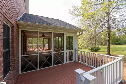 Exterior - 528 Riveredge Ct, Moore, SC 29369 photo 7 of 10