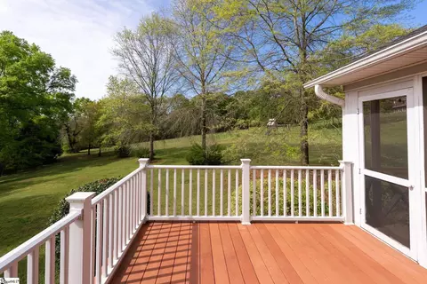 Exterior - 528 Riveredge Ct, Moore, SC 29369 photo 6 of 10