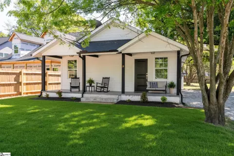 19 Jamison St, Greenville, SC 29611