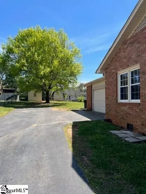 115 Cotswold Ave, Moore, SC 29369 photo 2