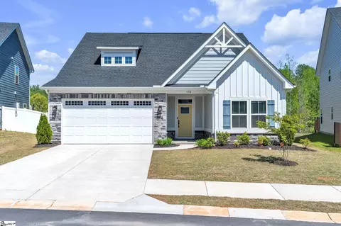332 Hollythorpe Ln, Fountain Inn, SC 29644