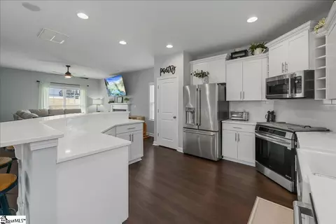 Kitchen - 298 Avendell Dr, Easley, SC 29642 photo 2 of 5