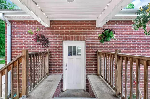 Exterior - 25 Central Ave, Honea Path, SC 29654 photo 4 of 10