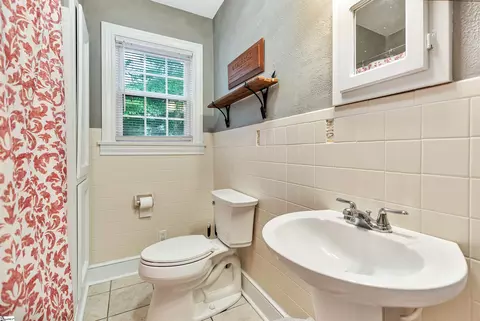 Bath - 25 Central Ave, Honea Path, SC 29654 photo 4 of 4