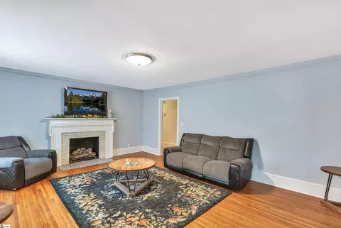 Living - 25 Central Ave, Honea Path, SC 29654 photo 1 of 3