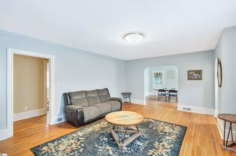 Living - 25 Central Ave, Honea Path, SC 29654 photo 2 of 3