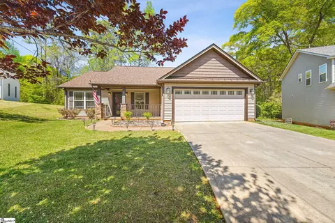113 Crofton Ct, Easley, SC 29642