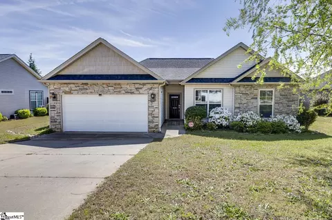 1024 Blythwood Dr, Piedmont, SC 29673