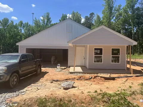 102 Heatherwood Dr, Gray Court, SC 29645