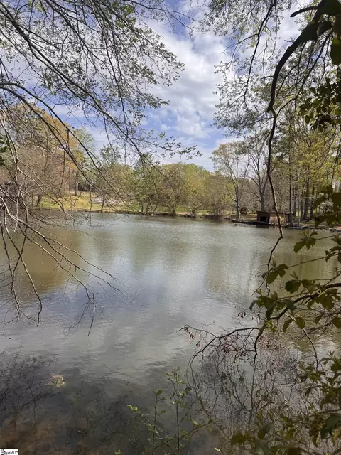 499 Lancaster Rd, Spartanburg, SC 29376