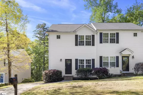 118 Village Ct, Greer, SC 29651