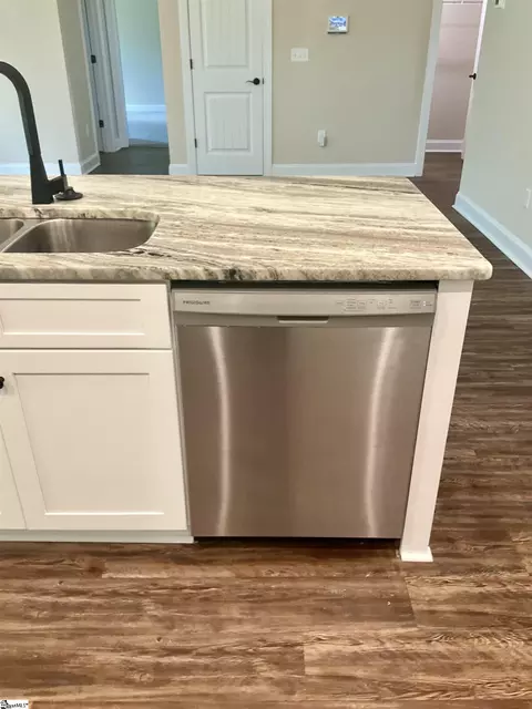 Kitchen - 105 Dacus St, Williamston, SC 29697 photo 4 of 5