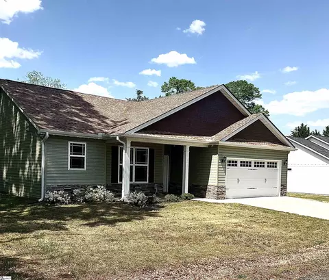 Exterior - 105 Dacus St, Williamston, SC 29697 photo 2 of 7