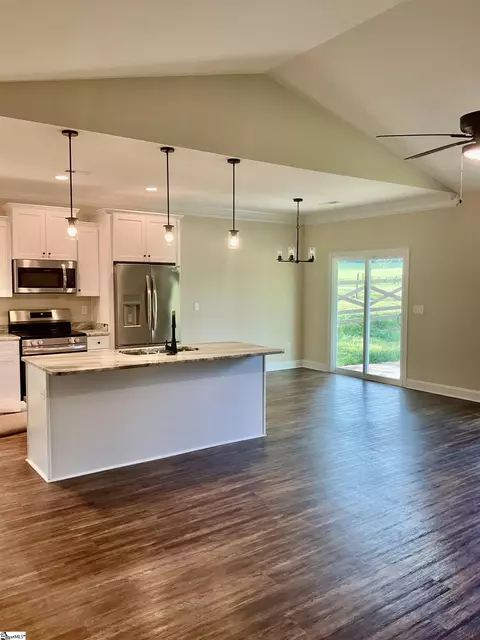 Kitchen - 105 Dacus St, Williamston, SC 29697 photo 1 of 5