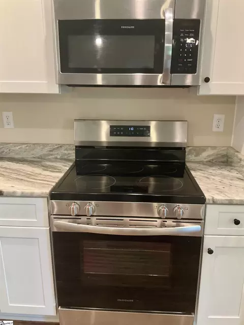 Kitchen - 105 Dacus St, Williamston, SC 29697 photo 3 of 5
