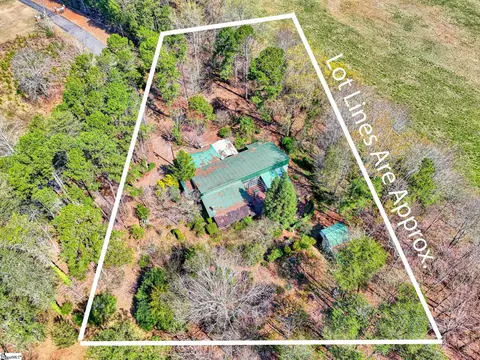270 Red Hawk Dr, Campobello, SC 29322 photo 4