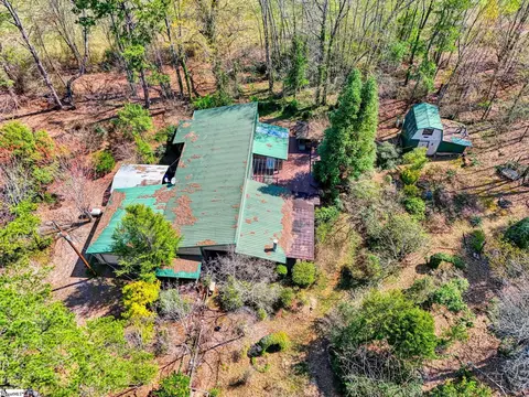 270 Red Hawk Dr, Campobello, SC 29322 photo 2