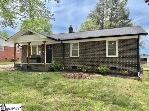 515 Ridgewood Dr, Greer, SC 29651