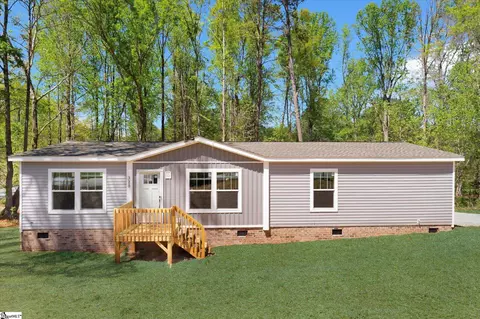 328 Francis St, Norris, SC 29667