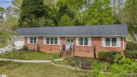 12 Wood Creek Dr, Taylors, SC 29687