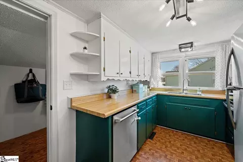 Kitchen - 6 Fuller St, Pelzer, SC 29669 photo 2 of 3