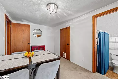 Dining - 6 Fuller St, Pelzer, SC 29669 photo 1 of 2