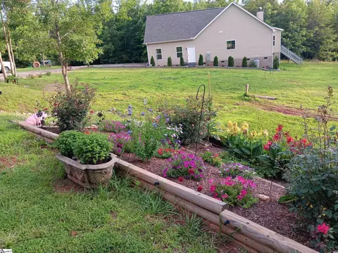 Exterior - 303 Terry Rd, Bostic, NC 28018 photo 5 of 7