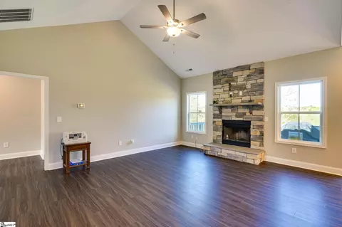 Living - 303 Terry Rd, Bostic, NC 28018 photo 5 of 5