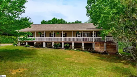466 Mile Creek Rd, Pickens, SC 29671