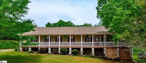 466 Mile Creek Rd, Pickens, SC 29671
