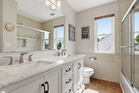 Bath - 103 Annenberg Ln, Easley, SC 29642 photo 3 of 4