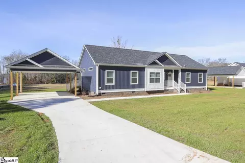 903 Scurry Church Rd, Chappells, SC 29037