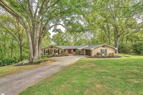 141 Greybridge Rd, Pelzer, SC 29669