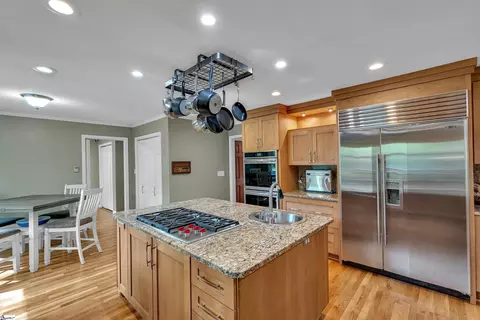Kitchen - 141 Greybridge Rd, Pelzer, SC 29669 photo 2 of 4