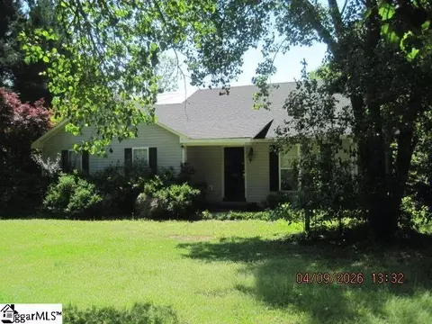419 Switzer Greenpond Rd, Woodruff, SC 29388