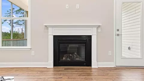 Living - 701 Hidden Creek Ct, Seneca, SC 29678 photo 2 of 3