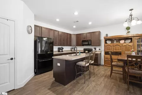 Kitchen - 107 Silo Aly, Seneca, SC 29672 photo 1 of 4