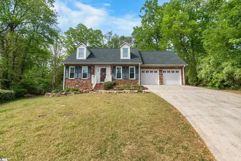 106 Ryan St, Taylors, SC 29687