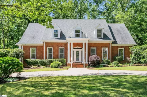 4 Oak Knob Ct, Simpsonville, SC 29681