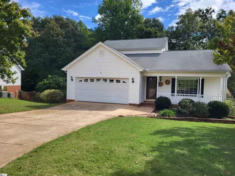 111 Brooke Lee Cir, Taylors, SC 29687