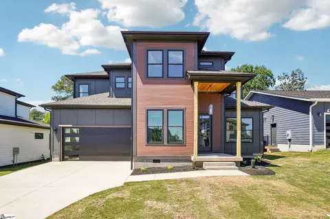 44 Village Crest Dr, Greenville, SC 29607