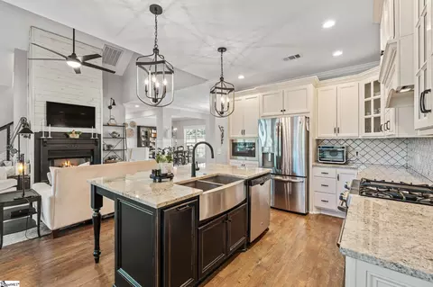 Kitchen - 591 Spearman Rd, Pelzer, SC 29669 photo 2 of 4