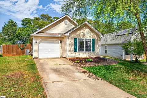 515 Glenlea Ln, Greenville, SC 29617