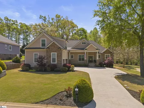 25 Firelight Ln, Easley, SC 29642