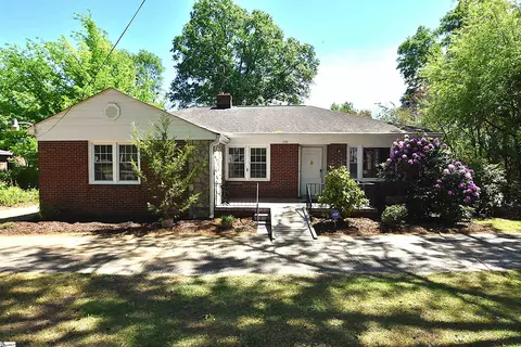 110 Welcome Ave, Greenville, SC 29611