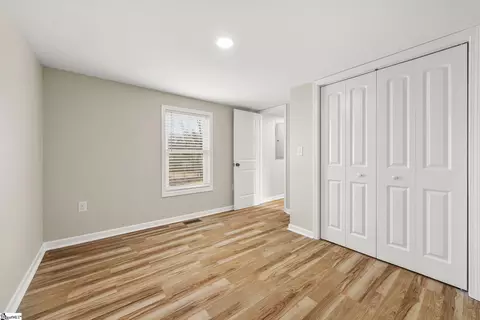 139 Davis Rd, Easley, SC 29640 photo 4